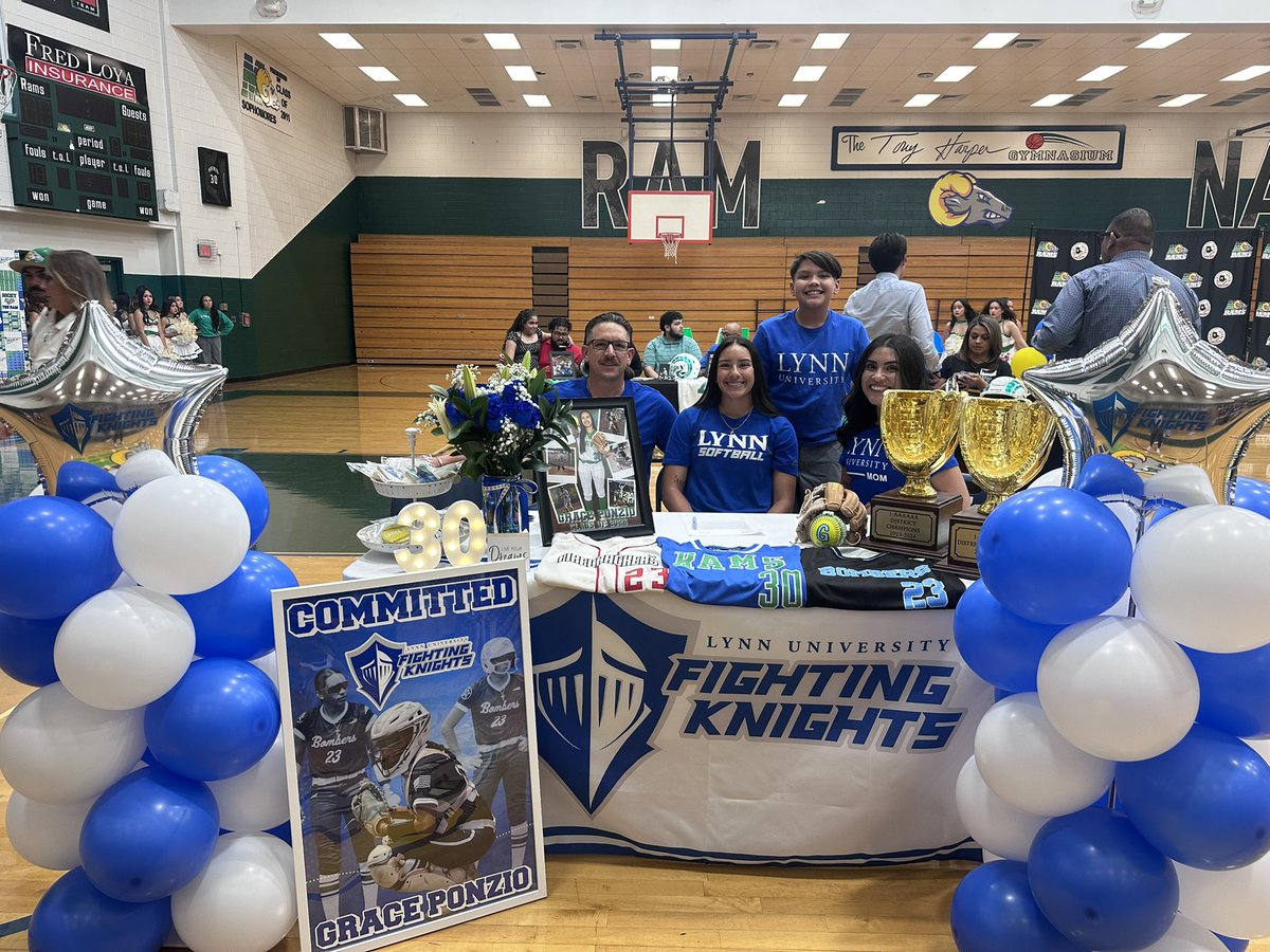 mhs_sb's tweet photo. Big congrats to our two captains on signing their Letters of Intent! 🥎 Your hard work and leadership made this moment possible—so proud and excited for what’s ahead! 💚 #HornsUp #RamProud 🤘🏽 https://t.co/zNaCzMwkAy