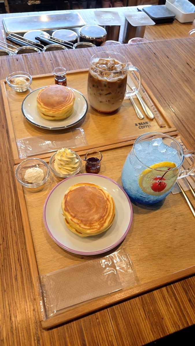 naga620's tweet photo. 先日 まめ男とおデートしてきた☕
なかなかオーナーと逢えませんなぁ…🤣  忙しいのねぇ〜 (๑ •̀ω•́)۶ﾌｧｲﾄょ!!
 #アビーンズコーヒー
 #伊勢崎  #カフェ
@a_beans_coffee https://t.co/jb74JrmeLJ