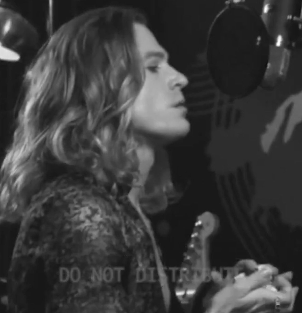 ★ˎˊ˗ tweet media