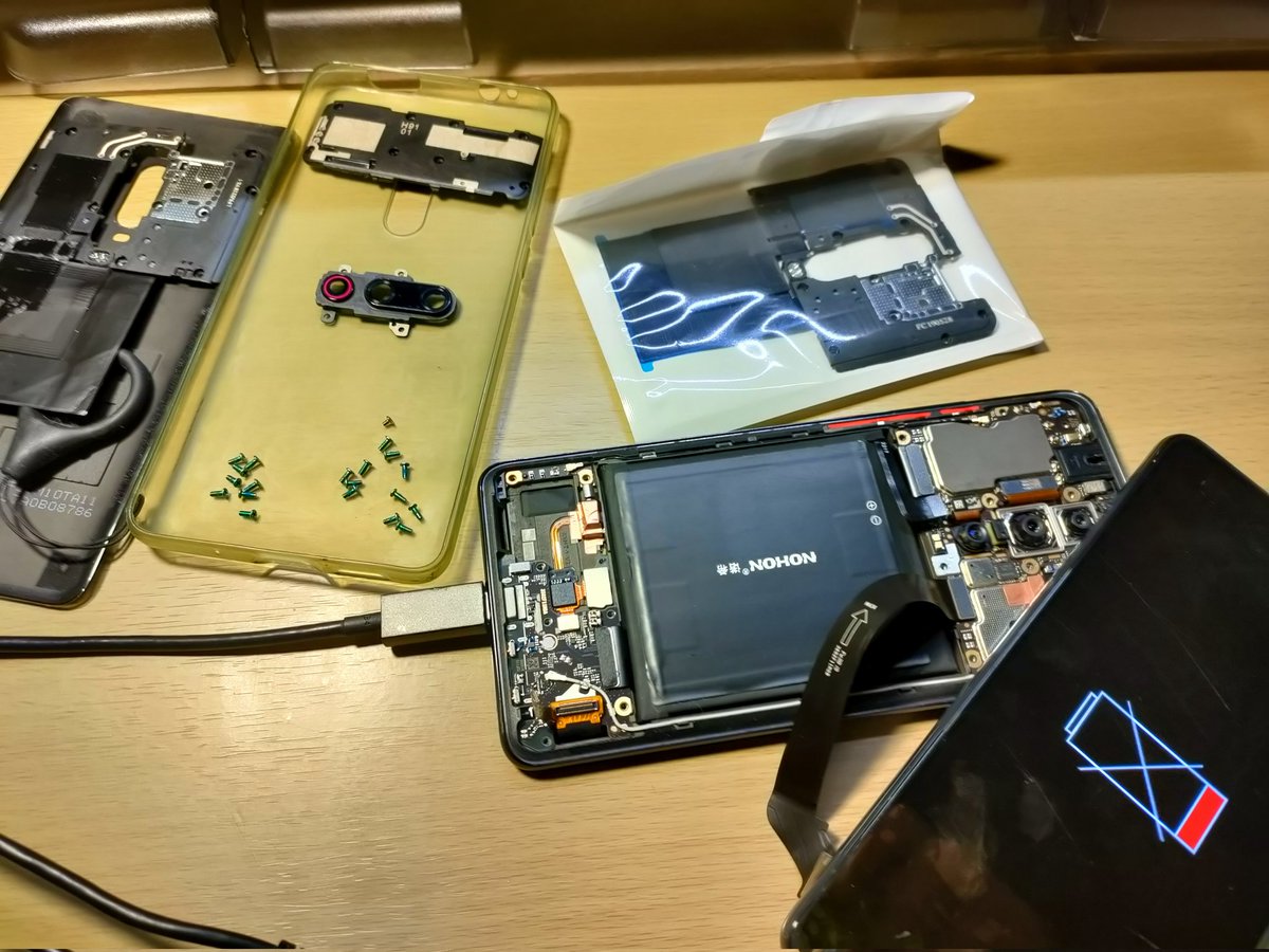 MerInterieure's tweet photo. オペ開始　放電し過ぎたか？？　電池が死んでる？？　生き返ってー https://t.co/CG5sqtE7HM