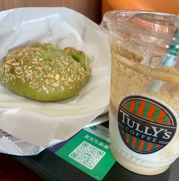 Twinkle_place's tweet photo. おはようございます！週末どころかGWも仕事なので、朝からタリーズコーヒーでティラミスシェイクを中心に爆食！！連勤がんばる🫰 https://t.co/HfVbkxSdCs