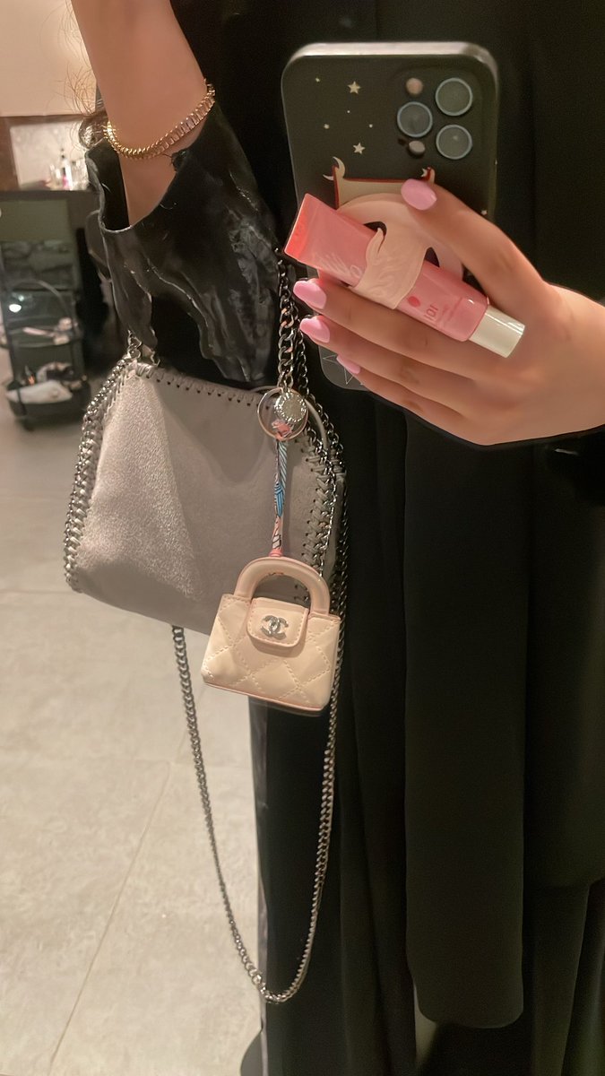 👸🏻 tweet media