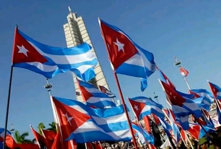 llanes_fel70915's tweet image. #Cuba La Patria en el Corazón ♥ #CubaEstáFirme #Girón65