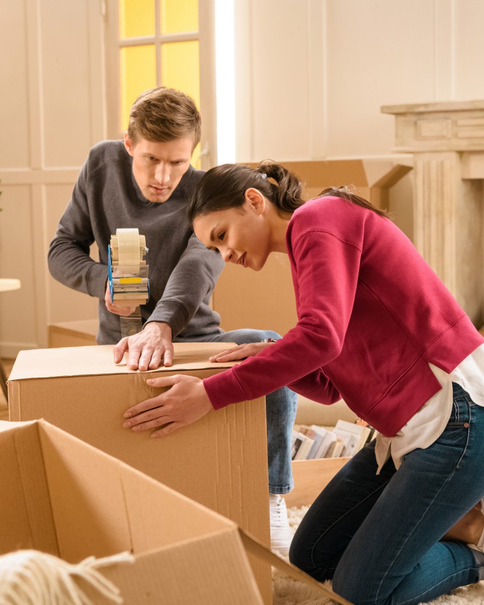 PackSendAU's tweet image. Furniture shipping is a masterclass in managing awkward dimensions.

From fragile legs to heavy bases, we provide custom-crating and cushioning tailored to your piece. We handle the technical protection so your antiques arrive safely, without you wrestling with tape.

#Expert