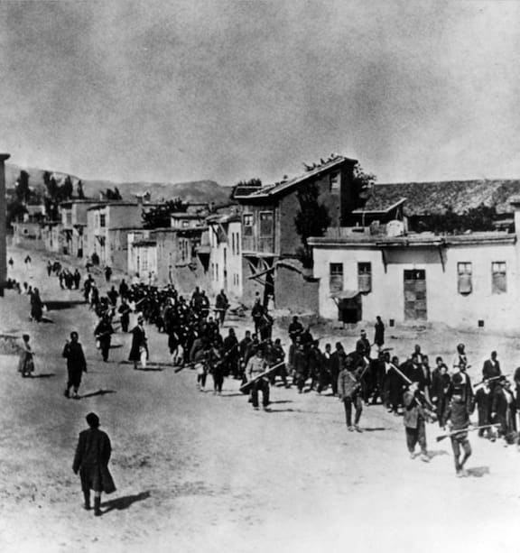 avaruza's tweet photo. @siyahsancakx #NeverForget
#ArmenianGenocide
#TurkeyIsGuilty
😡 https://t.co/7WMluc4B12