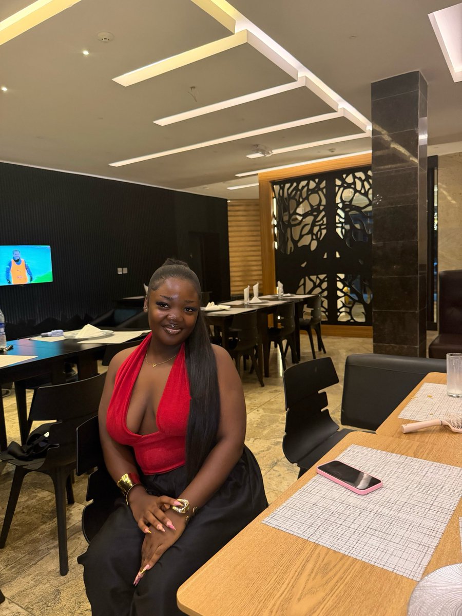 •j𝜗𐑞 tweet media