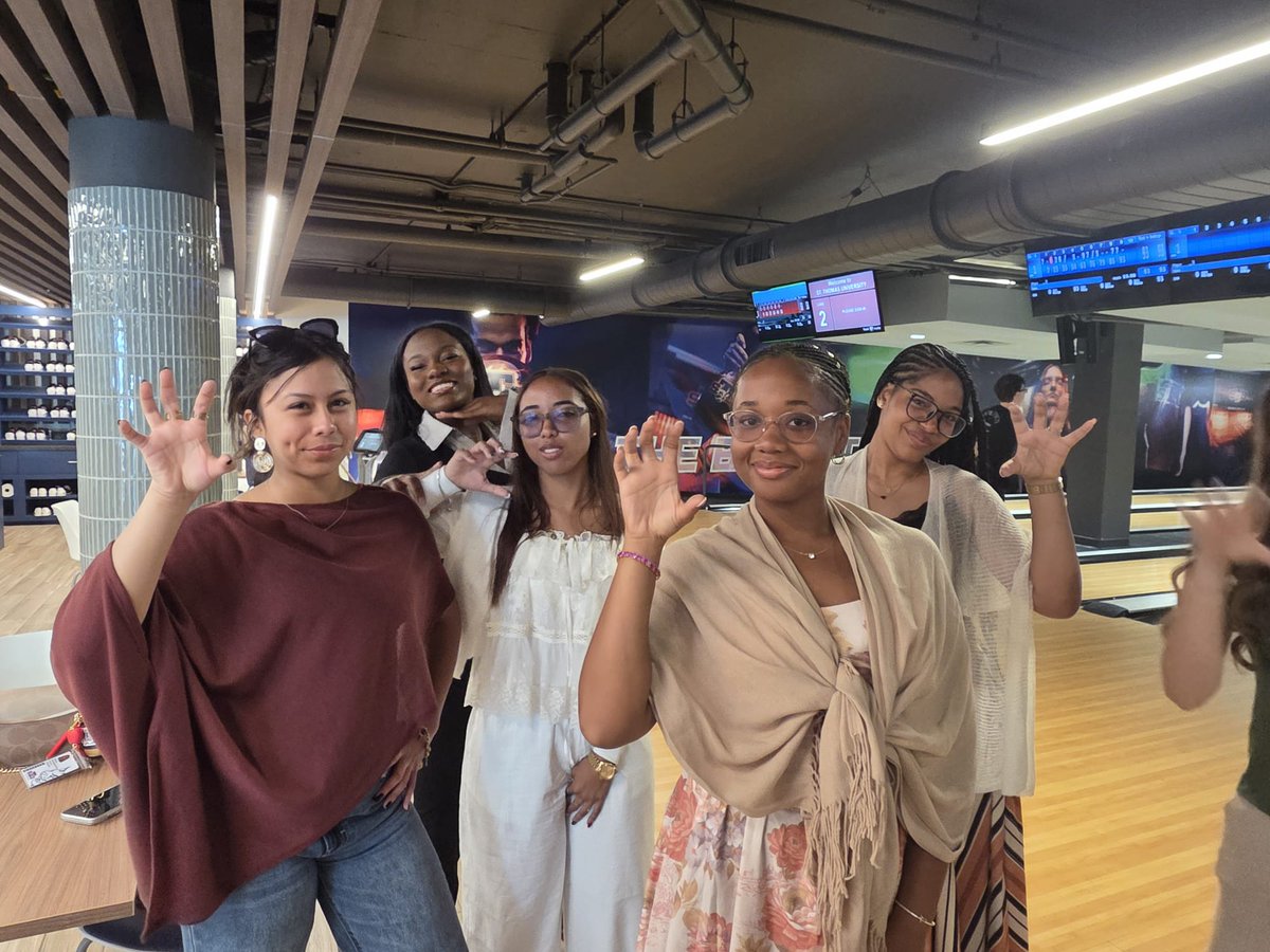 DrMJohnsonB's tweet image. @StThomasUniv proudly hosted students and educators from Holy Family Academy in the Turks and Caicos, strengthening global connections while supporting their pursuit of a BA in Organizational Leadership.
#STU #GlobalEngagement #MissionDriven