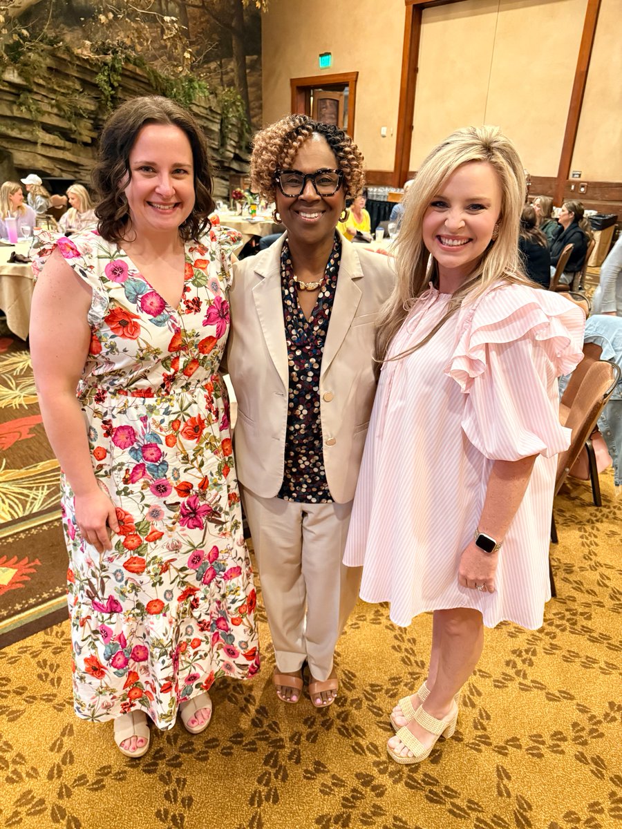 DrGrenitaLathan's tweet photo. I'm #SPSproud to say that Emily Franko, Hickory Hills Elementary School counselor, was named Southwest Missouri School Counselor Association's School Counselor of the Year! Emily goes above and beyond to serve our students. 💜🏆 https://t.co/F0acATnZeS