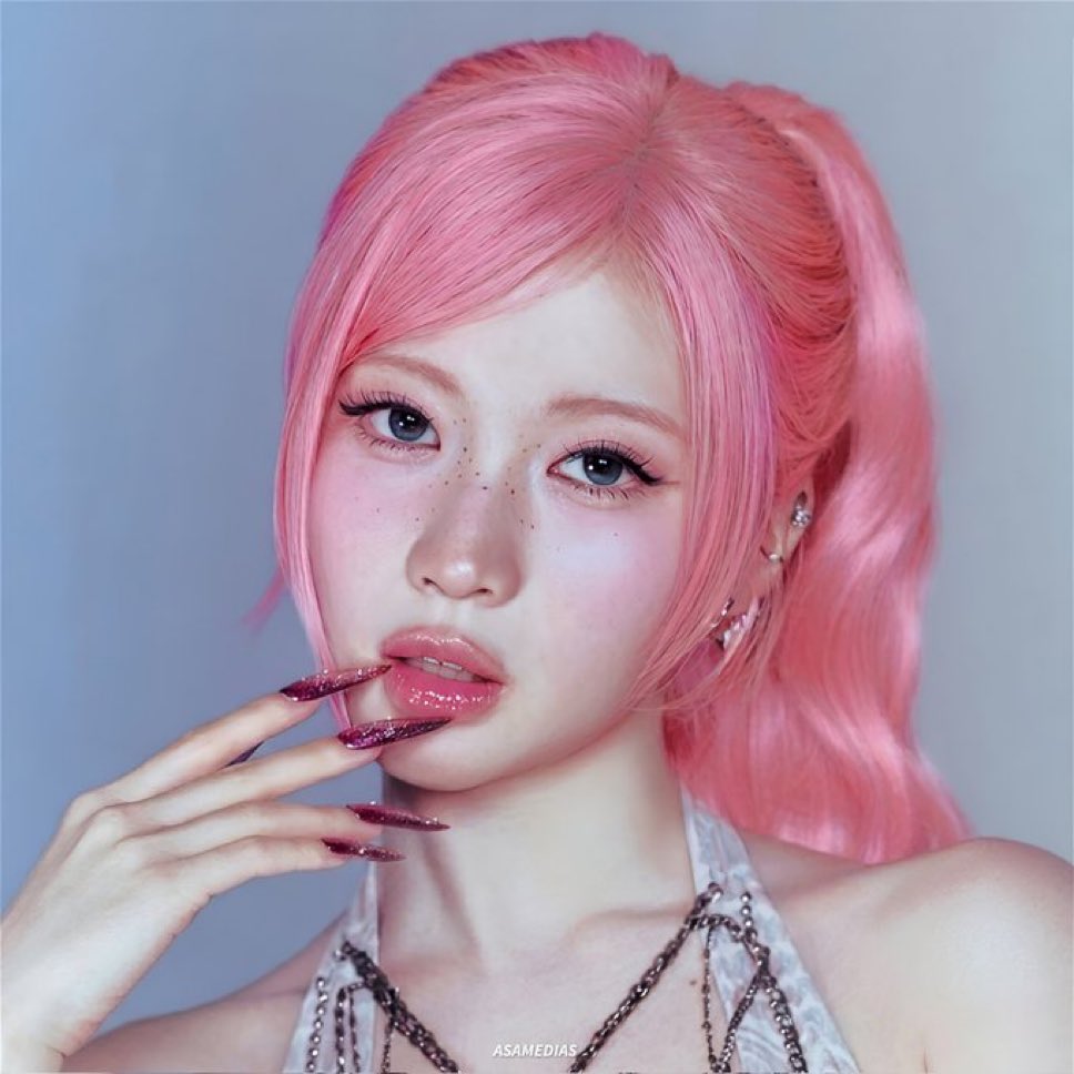 ݁𝜗𝜚 tia , kiively || tata tweet media