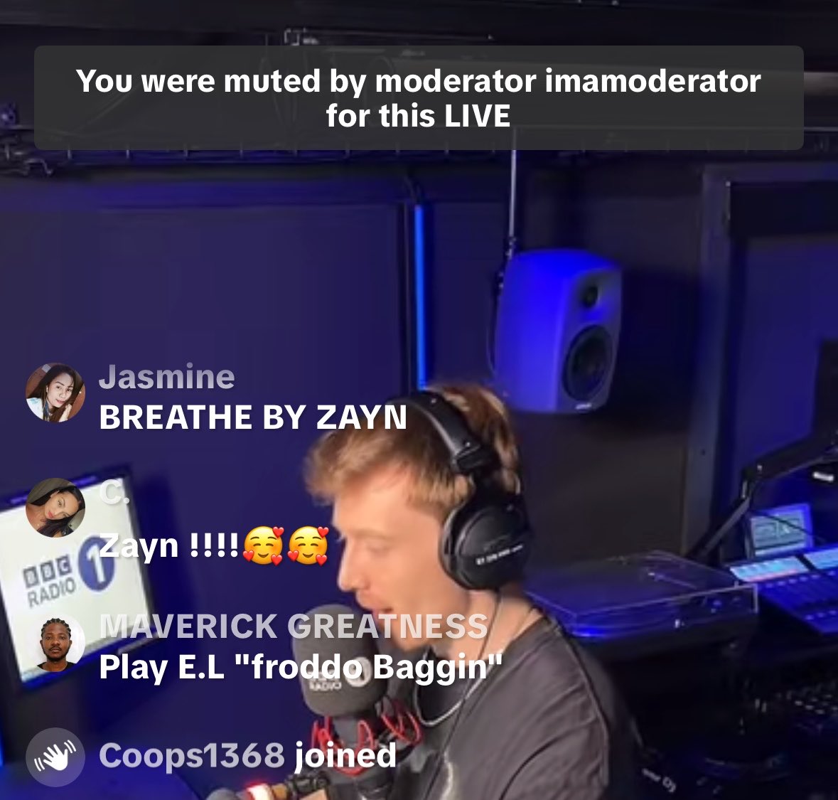 NhuggedZAYN's tweet image. Got muted for requesting Zayn