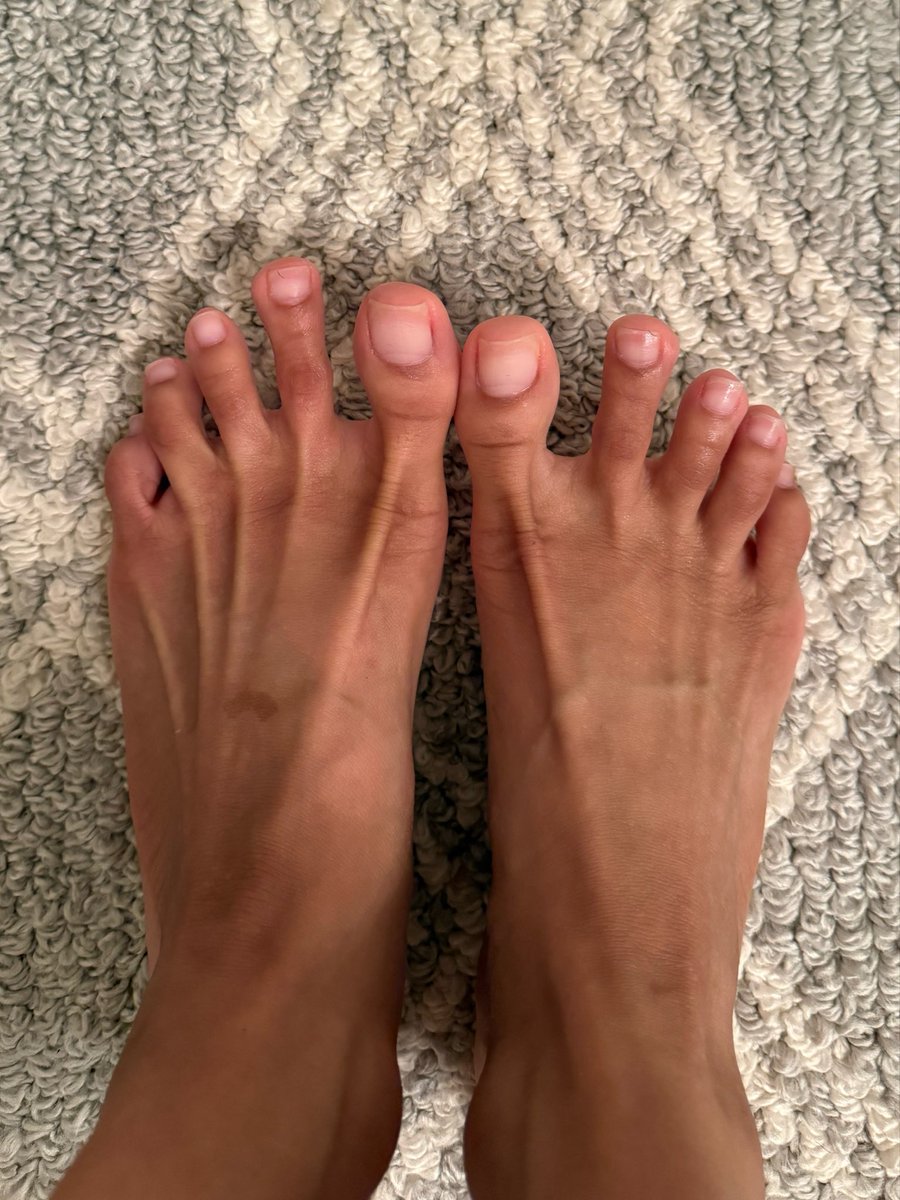 Goddess Violet tweet media