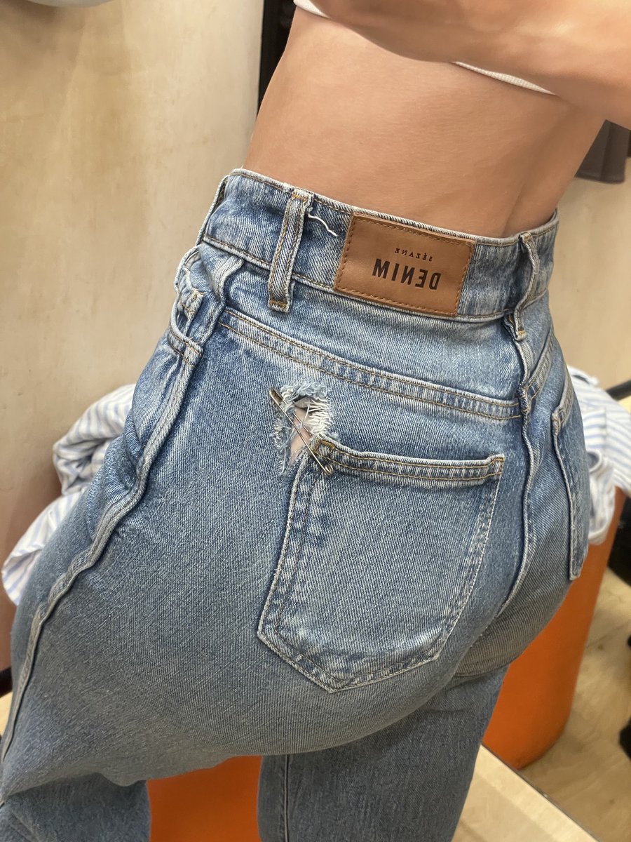 sarah 𓂀 tweet media