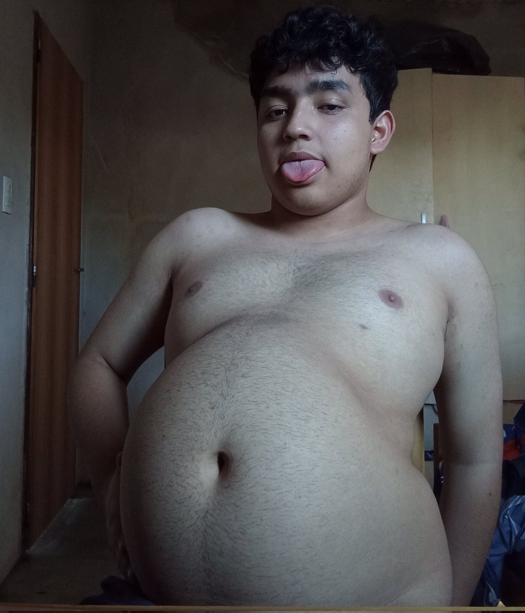 boybellybig76 tweet media
