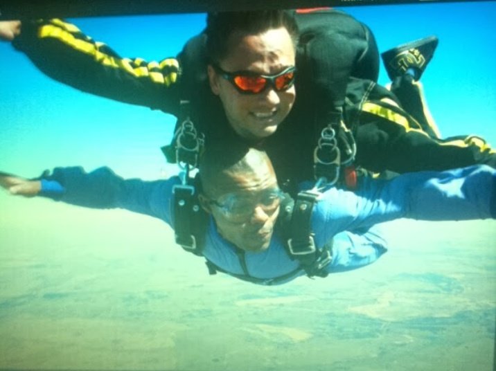 Baba_ka_Peanut's tweet image. Fear is temporary, but the thrill is forever. 🪂🪂🙃
#ThrowbackThursday #Skydiving #Adrenaline