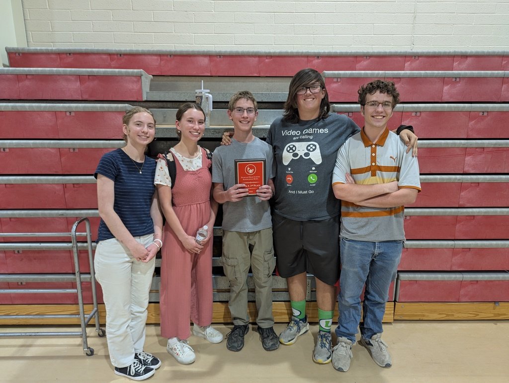 StDavidTigers's tweet image. Big congrats to our A-Team Knowledge Bowl squad! 🧠⚡

They took 2nd place at yesterday’s meet in Duncan—awesome teamwork and quick thinking on display. Proud of the way they represent our school! 👏

#KnowledgeBowl #StudentSuccess