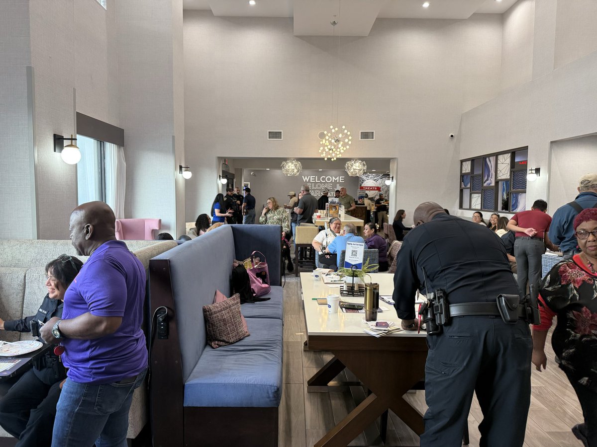 HCSO_NPD's tweet photo. Great turnout at Coffee with a Cop in the @HCSO_D3Patrol area! 🤝 Joined by partners like @HarrisCoPct2 &amp; @hcphtx , we connected with community members, organizations, and businesses to strengthen collaboration and support. Big thanks to Hampton Inn for hosting! #CommunityVibes https://t.co/snOnoELJH8