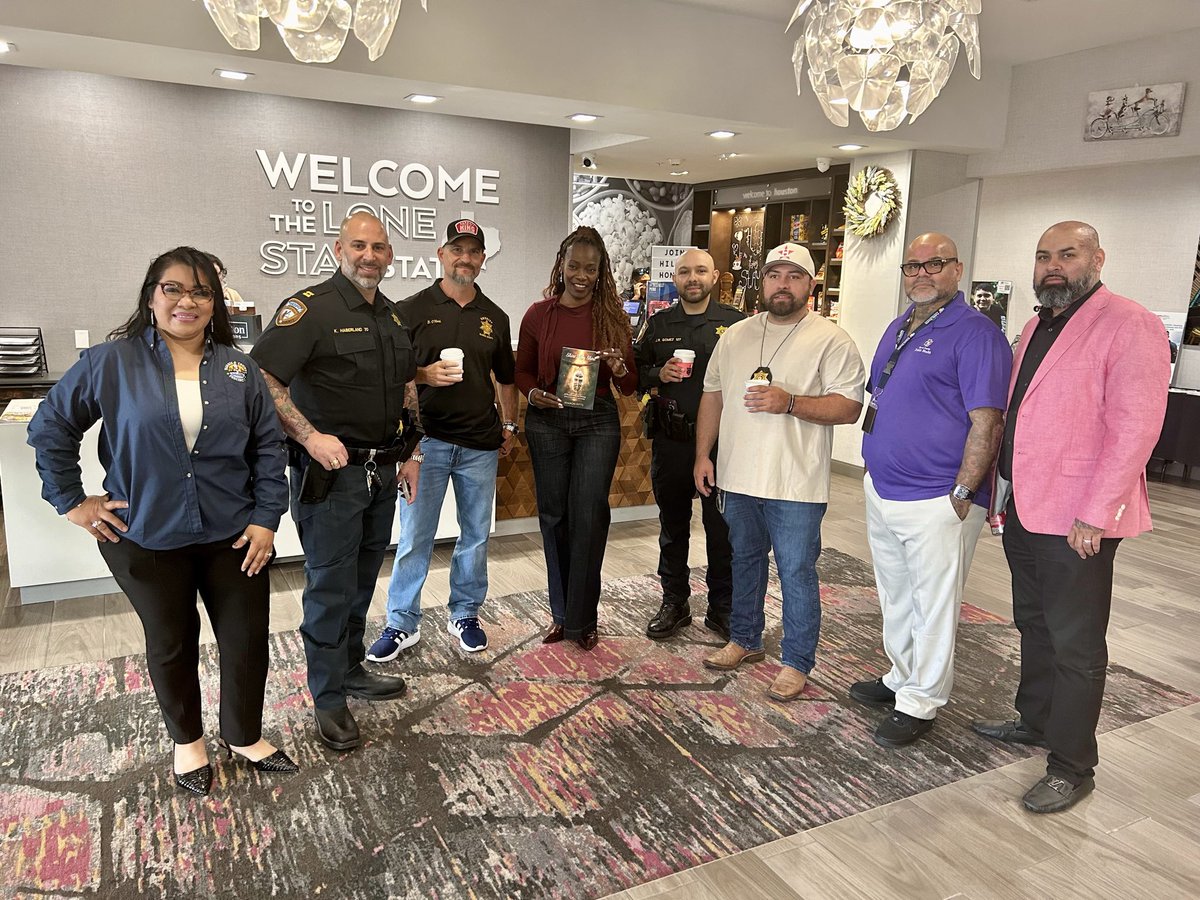 HCSO_NPD's tweet photo. Great turnout at Coffee with a Cop in the @HCSO_D3Patrol area! 🤝 Joined by partners like @HarrisCoPct2 &amp; @hcphtx , we connected with community members, organizations, and businesses to strengthen collaboration and support. Big thanks to Hampton Inn for hosting! #CommunityVibes https://t.co/snOnoELJH8