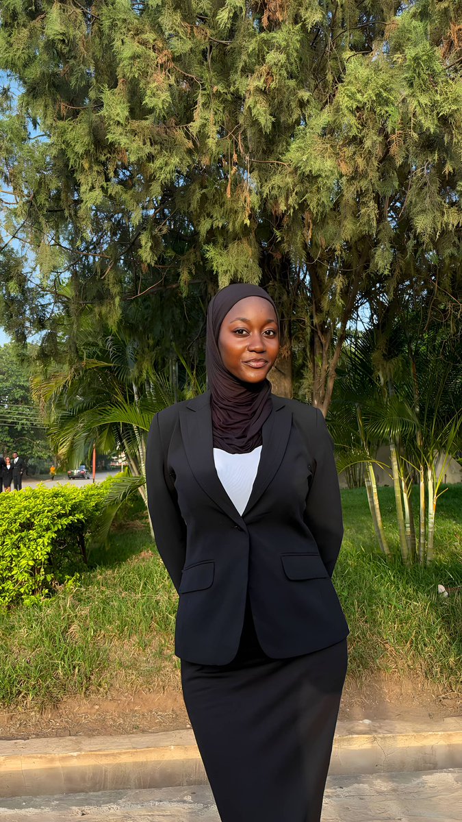 𝑨𝒔𝒑𝒊𝒓𝒂𝒏𝒕 𝒕𝒐 𝒕𝒉𝒆 𝑩𝒂𝒓⚖️ tweet media