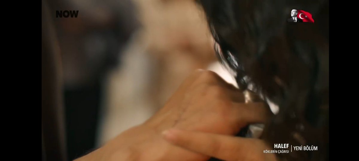 Ella besando ese anillo como la primera vez #HalefKöklerinÇağrısı #YilSer #BiranDamlaYılmaz #ilhanşen