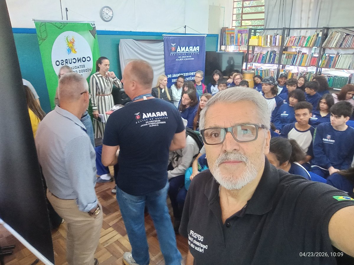 soavinski's tweet photo. Palestra dia 23/4/2026, com o projeto É SOBRE ISSO JUVENTUDE VIVA LIVRE DAS DROGAS, no Colégio Estadual PROFA Maria Heloísa Casselli, no Bairro Pilarzinho, com a presente da Diretora PROFA Rosana, da Vice Diretora PROFA Maristela, alunos, professores. https://t.co/F0kHxcSWBr