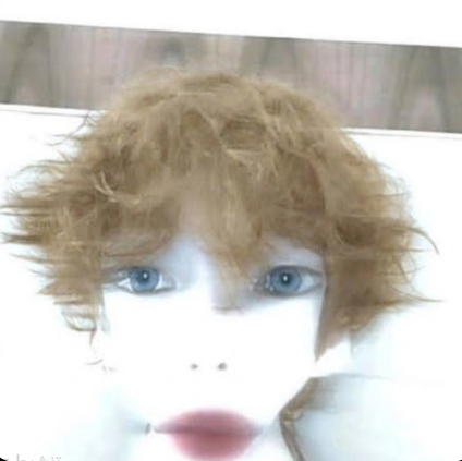 مـرون tweet media