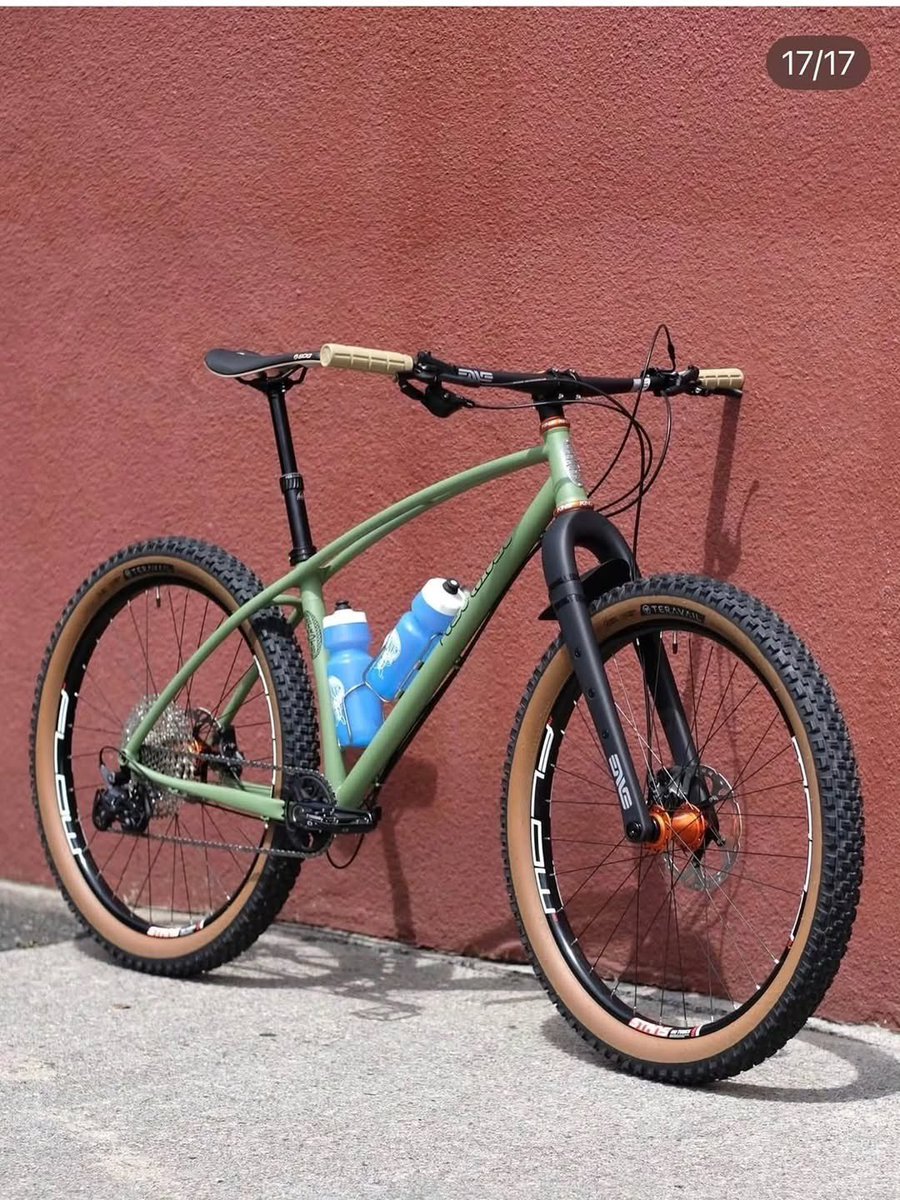 steelisrealmtb's tweet photo. Now this is a little bit of me 😍
There’s just something special about a Retrotec.
Hand‑built steel, those iconic curves, and a ride feel that blends old‑school soul with modern trail aggression.
#steelisrealMTB #SteelIsReal #HandbuiltBikes #MTB #HardtailParty https://t.co/SEYkYPzCcM