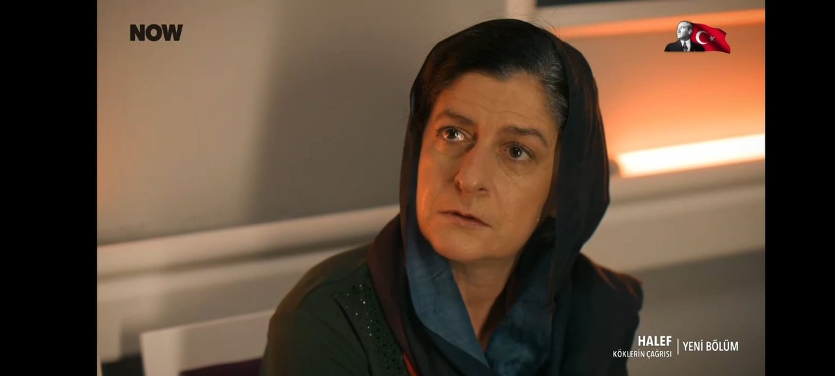 Yildiz presentando a sus madres #HalefKöklerinÇağrısı #YilSer