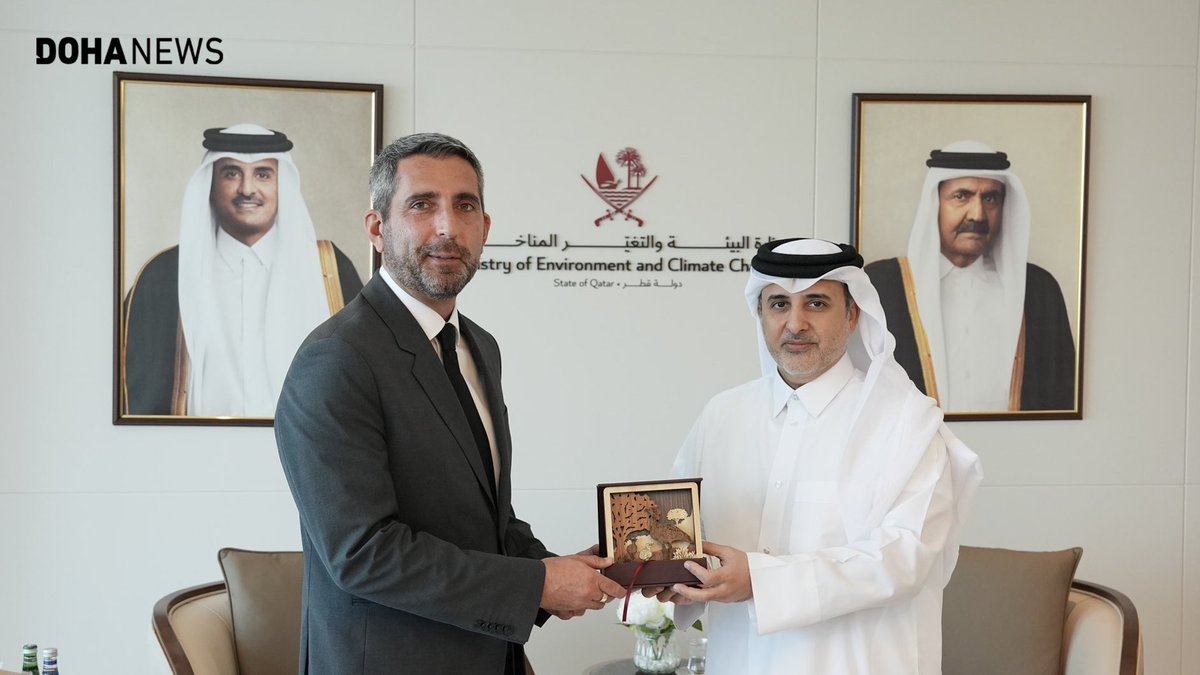 dohanews's tweet image. #Qatar’s Minister of Environment and Climate Change Abdullah bin Abdulaziz bin Turki Al Subaie met with #Georgia’s Ambassador to Qatar Varlam Avaliani at the ministry’s headquarters in #Doha. Talks focused on strengthening cooperation between the two countries in environmental