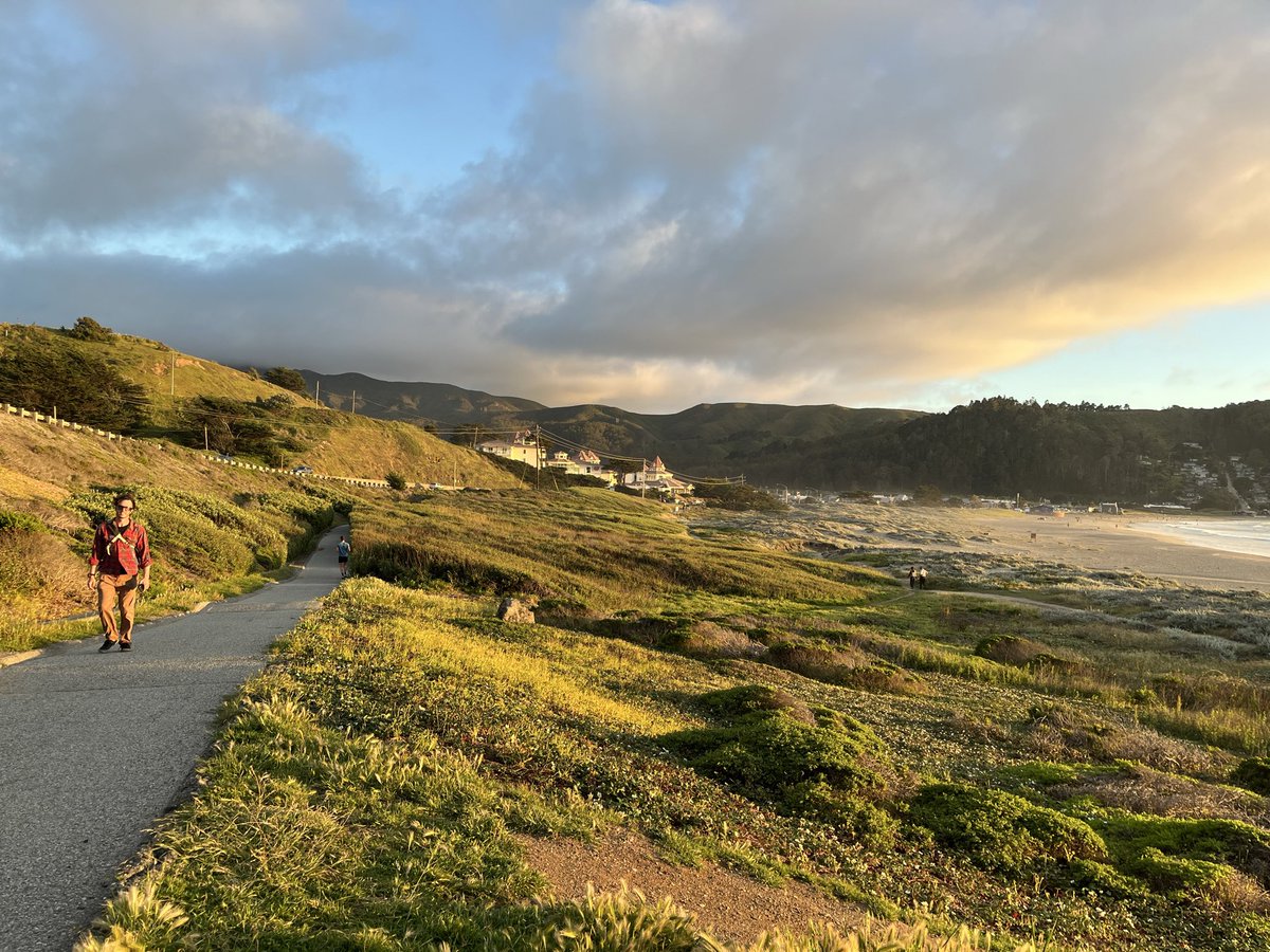 citizen_green_'s tweet image. 🌊 Pacific State #beach 🏖️ so beautiful #sunset and an evening #walk 🦋 chill suburb #sf in San Francisco