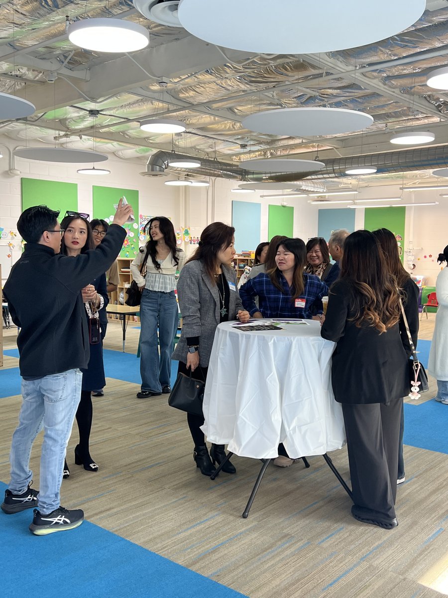 Family_Bridges's tweet photo. Great conversations, great connections, and an amazing atmosphere all around! Thanks to the Oakland Chamber of Commerce for organizing the mixer at the Lake Merritt Child Care Center.

#familybridges #lakemerrittchildcarecenter #oaklandchinatownchamberofcommerce #mixers https://t.co/0nSTQohFM8