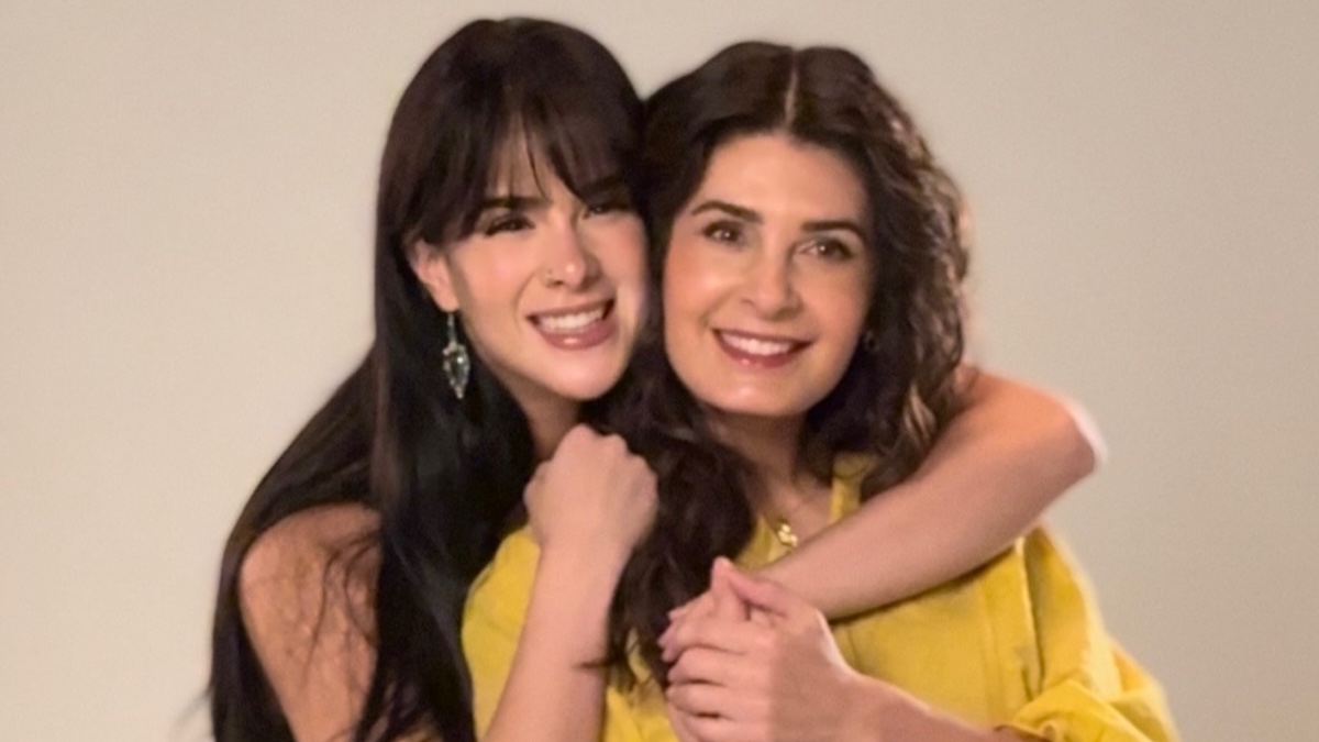 #MiRival confirma su excelente llegada a México: el melodrama estelar de Las Estrellas mantiene su reinado en el país gracias a 4.2M de televidentes.

Plata para #Hermanas (4.1M) y bronce para #CorazónDeOro (4M).

@SebastianRulli @AleAleBarros @ElaVelden
