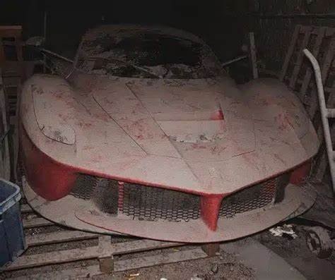 Moon Skin tweet media