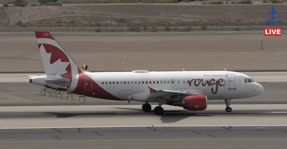airlinevideos's tweet image. PHX always delivers amazing up-close views ✈️ TUNE IN for all the action!
#aviation #skyharbor #airport

🔴LIVE PHOENIX SKY HARBOR (PHX) AIRPORT ACTION! (April 23rd, 2026) youtube.com/live/RdzZQxeE-… via @YouTube