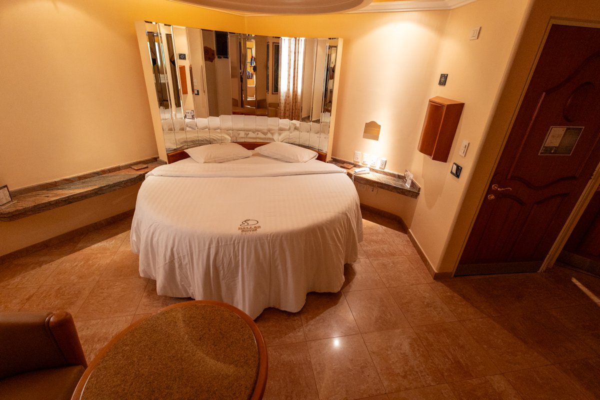 Dallas Suites Hotel tweet media