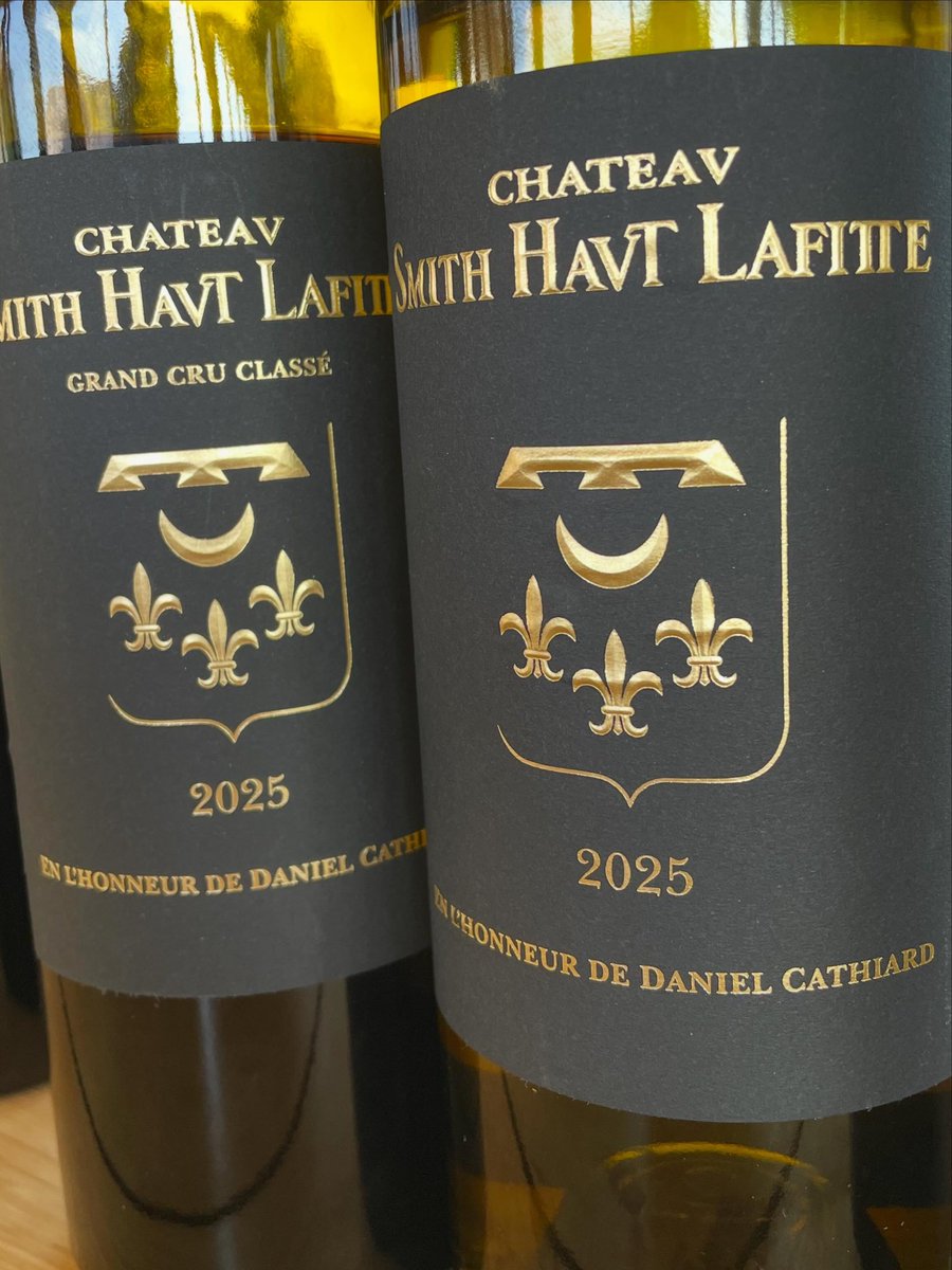 chriswinedoctor's tweet image. Some 2025 Pessac-Léognan highlights. Cracking wines at Smith-Haut-Lafitte - note the label in honour of Daniel Cathiard. Domaine de Chevalier. Malartic-Lagravière. And the inimitable Jacques Lurton, of La Louvière &amp;amp; Couhins-Lurton. #bdx2025 #bordeaux #pessacleognan #graves #wine