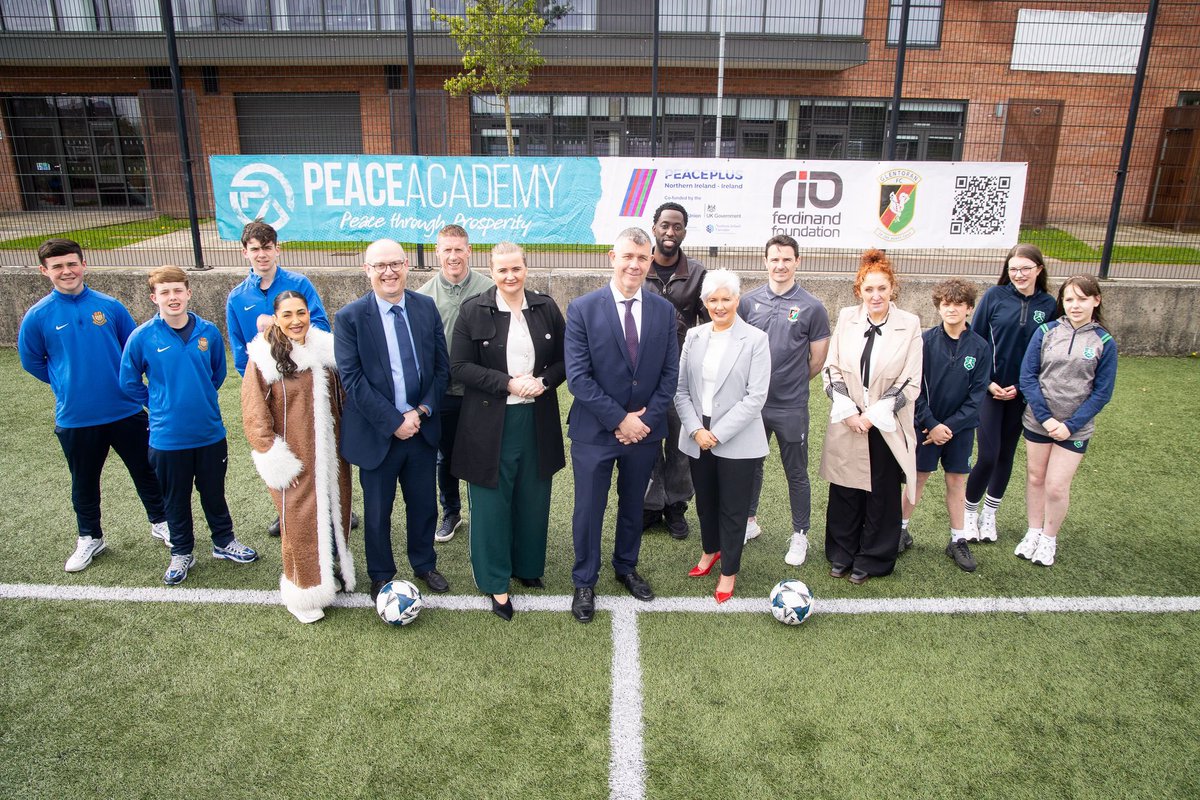 ExecOfficeNI's tweet photo. Junior Minister Joanne Bunting and Junior Minister Aisling Reilly were delighted to attend the launch of the Rio Ferdinand Foundation PEACE Academy - which brings together young people from different backgrounds, traditions and beliefs.

Welcoming the project, the Junior Ministers highlighted the investment from TEO and the participation of 2,000 young people. The Junior Ministers also thanked the @riofoundation, @SEUPB and all project delivery partners for all their hard work and commitment to building peace.