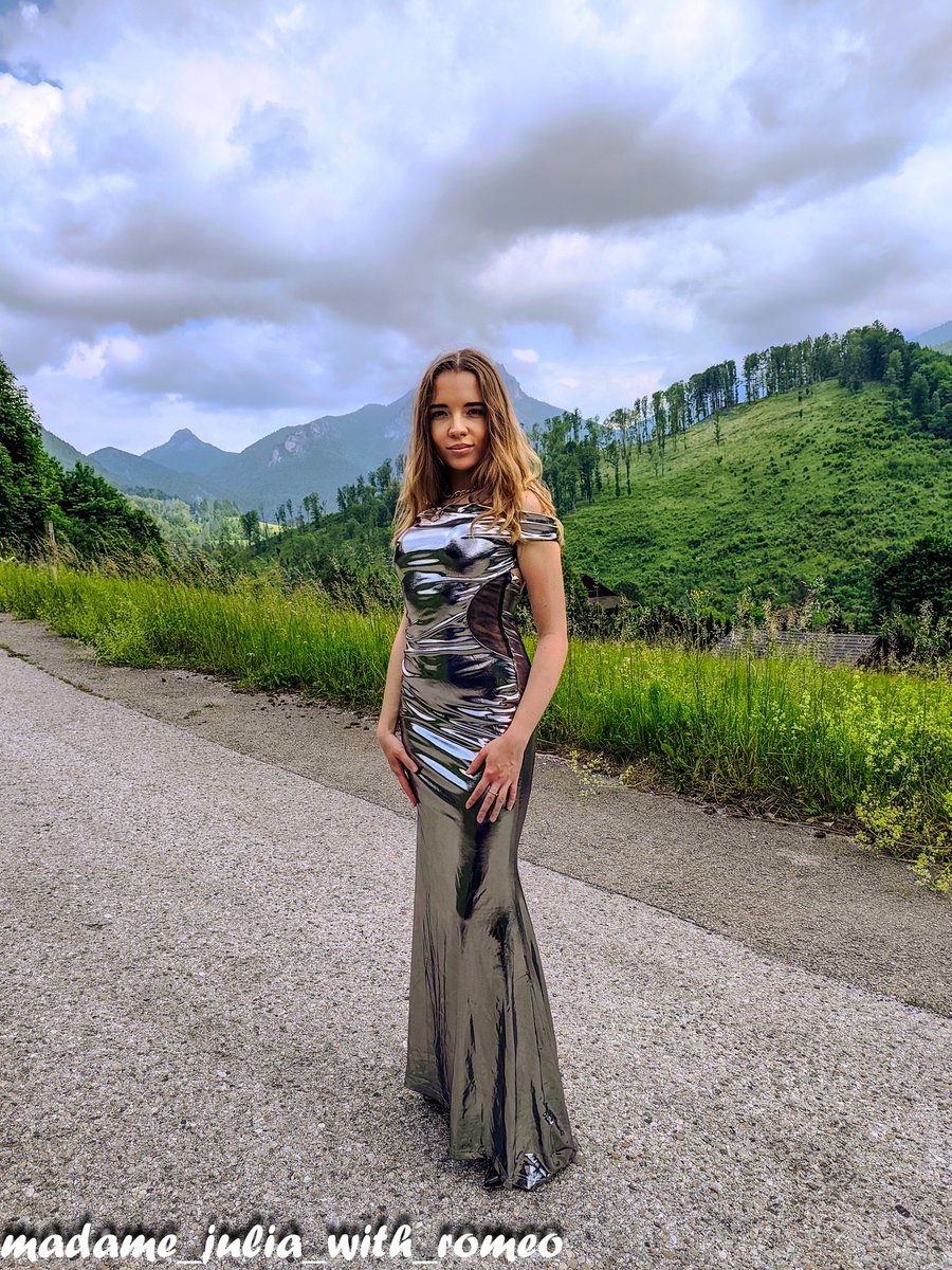 MadameJulia2's tweet image. I plan travel next saturday to Ruzomberok 💋 anybody knows nice spot there to make some pics with elegant dress and boots ( it's too cold to wear highheels so I plan long dress, boots and lather jacket)

#slovakia #roZoberok #heelsaddict #maxidress #modelontravel