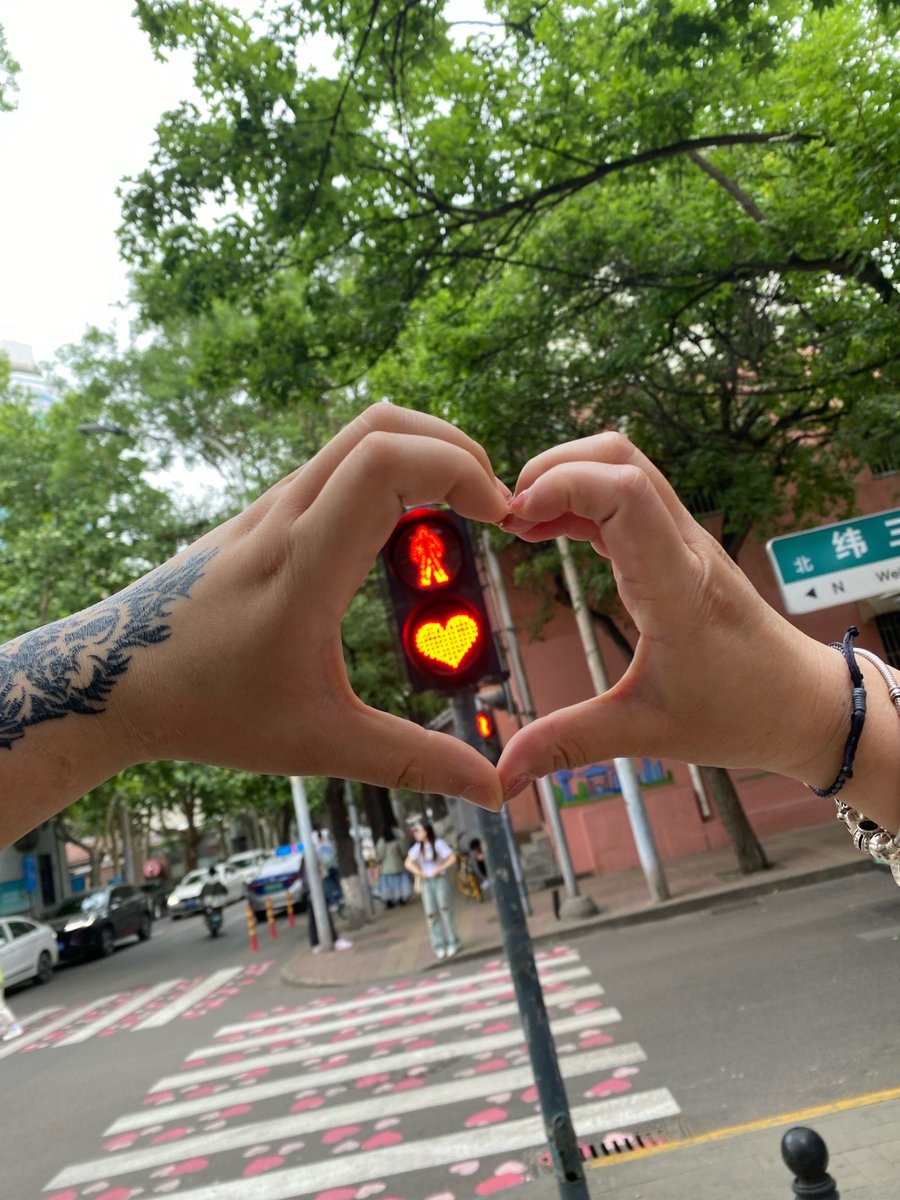 Bernylove tweet media