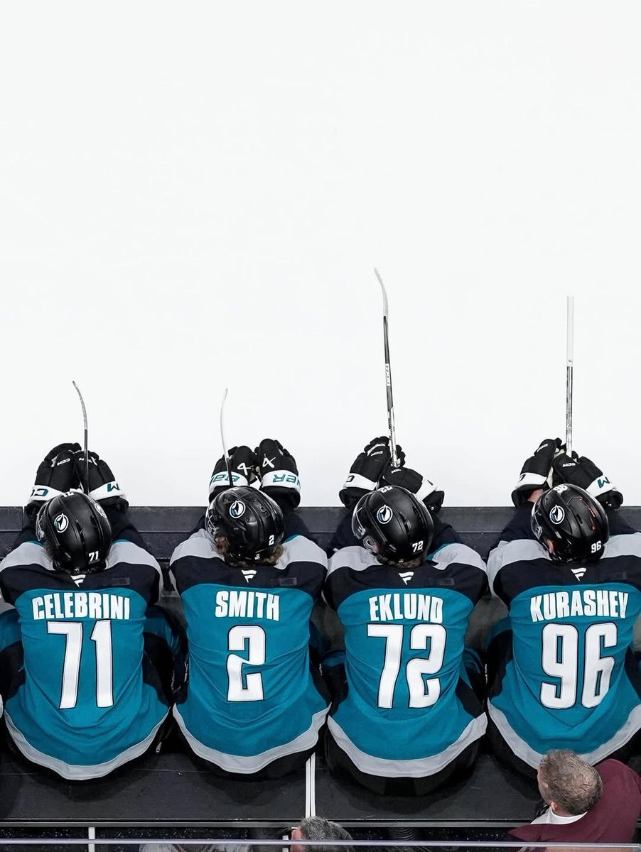 studmuffinwsh's tweet photo. new wallpaper material just dropped https://t.co/TxD0t8VaM5