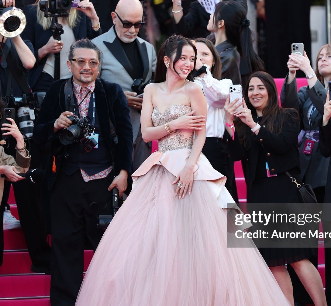 Jisooholic tweet media