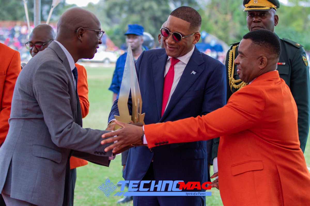 TechnoMag tweet media