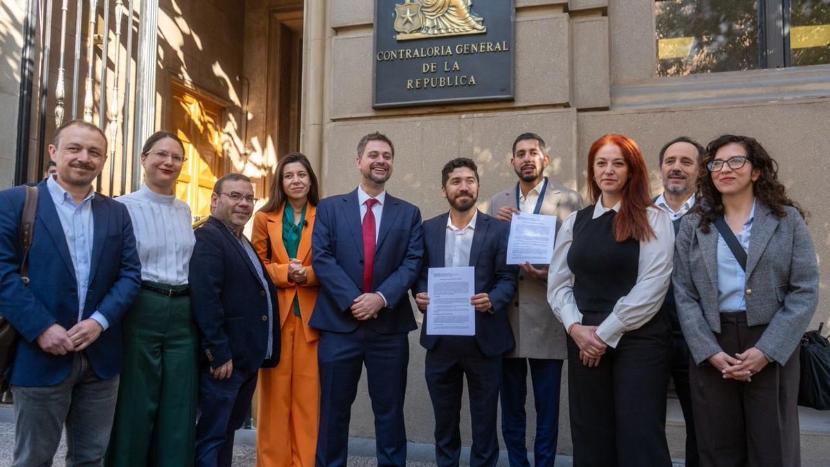 El proyecto de reconstrucción no puede ser un traje a la medida para beneficiar a ministros.

Hoy, junto a parlamentarios de oposición, ingresamos a Contraloría un requerimiento por eventual conflicto de interés, dada la participación de algunos ministros en empresas.