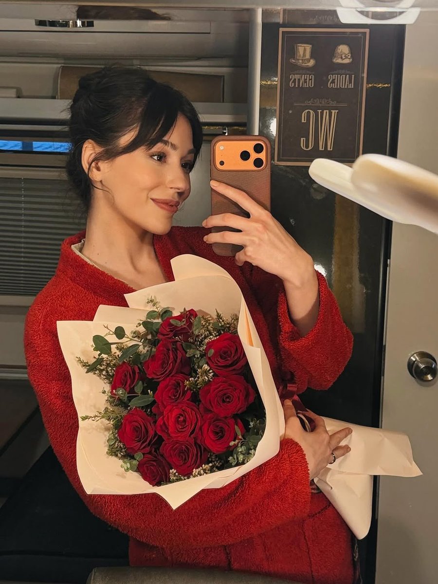 eceꪆৎ tweet media