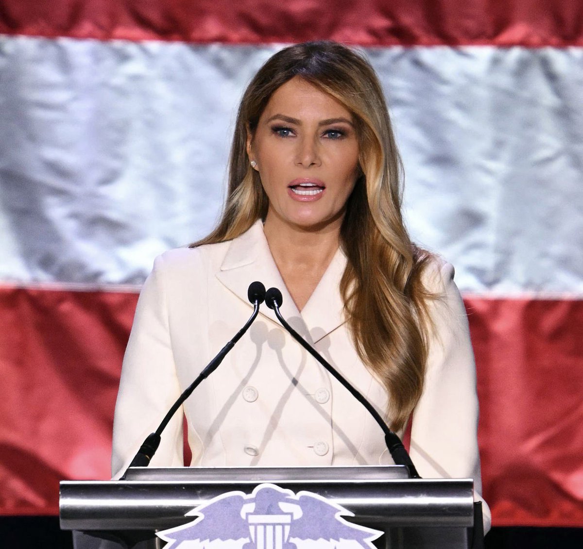 FLOTUS Report tweet media