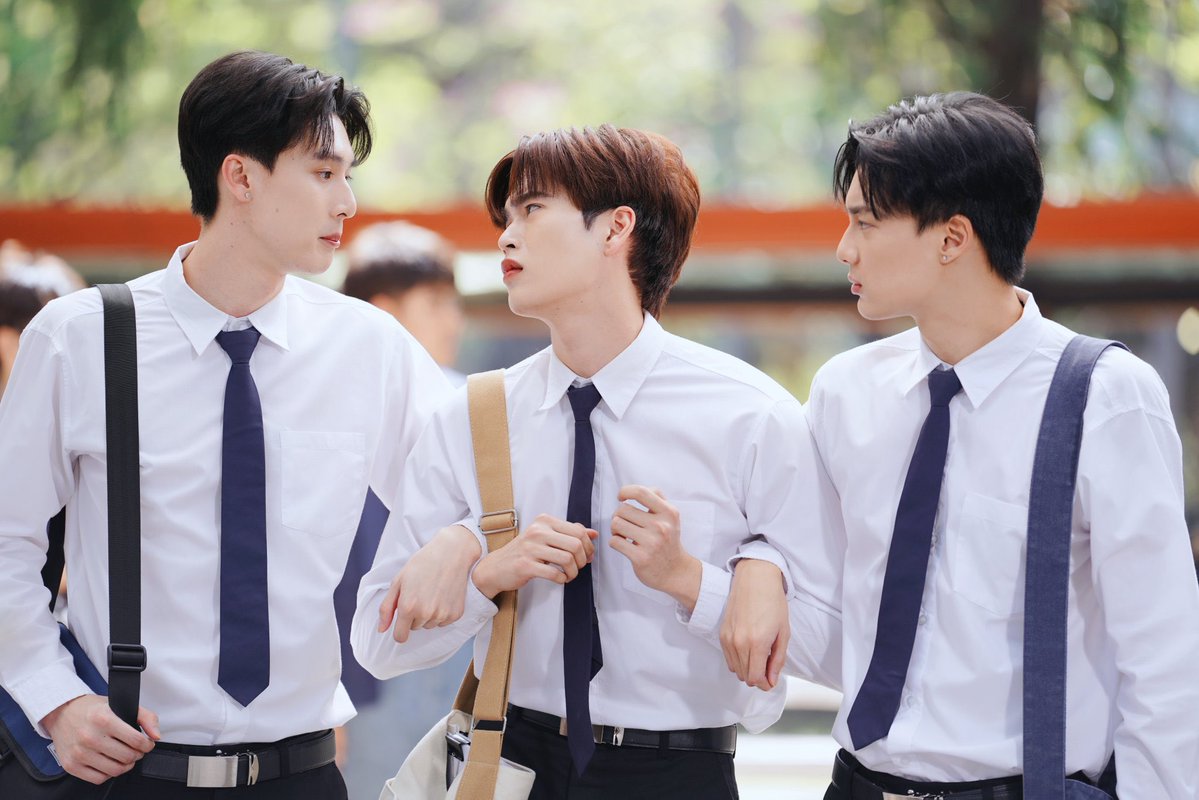 2001                                ₁₉₉₇                   2000