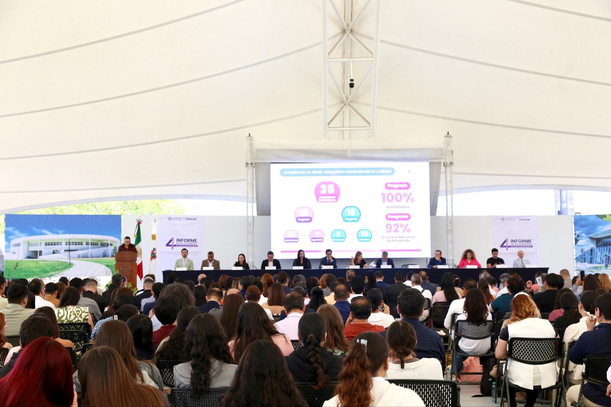 KarlaPlanter1's tweet photo. Venir al @cuvallesudg siempre es muy especial, aquí se refleja con claridad la voluntad colectiva y compromiso que sostiene a nuestra @udg_oficial. 🫶🏼

En 2025, este centro alcanzó una matrícula histórica de más de 6 mil estudiantes, fortaleció su oferta académica y consolidó sus programas de tutorías y becas, cuidando la trayectoria de miles de jóvenes, y esto es muy importante. 🙌🏼 Además, se posicionó como el plantel con mayor generación de energía verde de toda la Red Universitaria. 

¡Muchas felicidades, querida rectora @mlgarciabatiz, por estos y todos los logros presentados en tu Informe! Reconozco también el trabajo comprometido de las y los universitarios, porque ustedes cambian la vida de miles de personas en la región Valles. 👏🏼