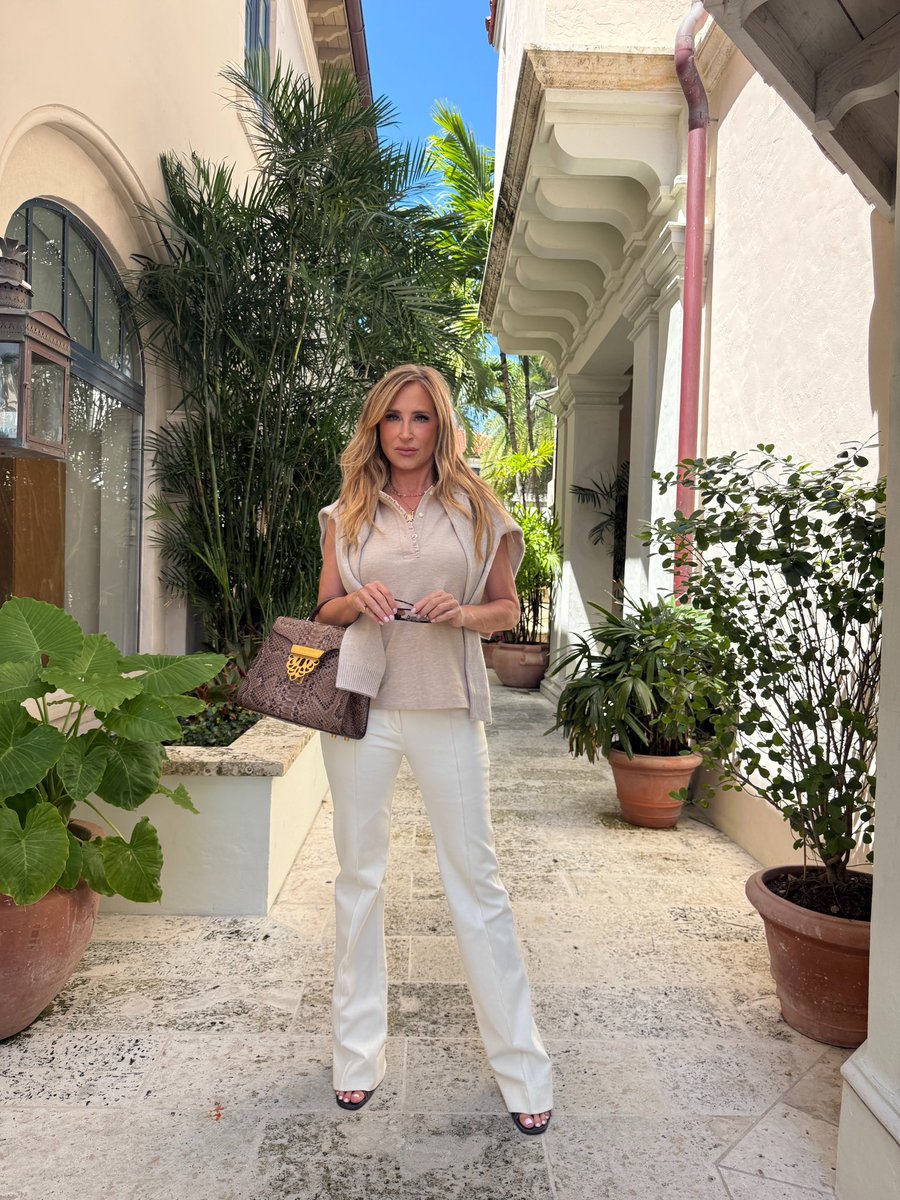 SonjatMorgan's tweet image. Sunny days in PB 
#PalmBeach #Filming #GoldenLife