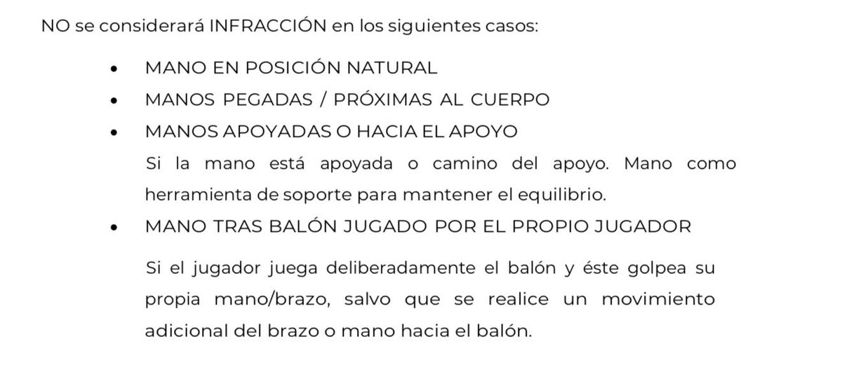 andoniotxo_'s tweet photo. ✅ Esto claramente no es penalti, tal y como indican las reglas. 

⚠️ Pablo Martínez juega el balón, intenta despejarlo, y le golpea en la mano.

• Sánchez Martínez cambió su decisión al instante en el VAR. La jugada no ofrece dudas.

#Sevilla #Levante https://t.co/QKiPzifxp7