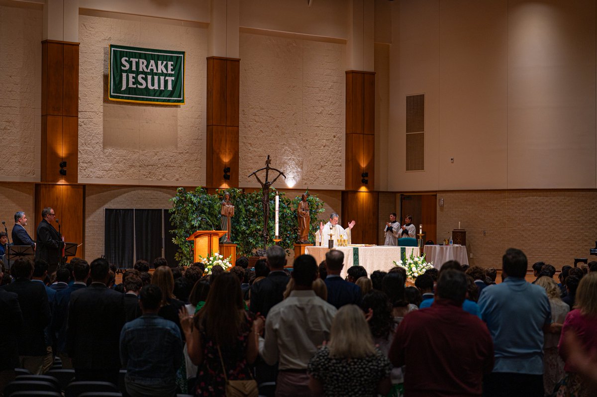 Strake Jesuit tweet media