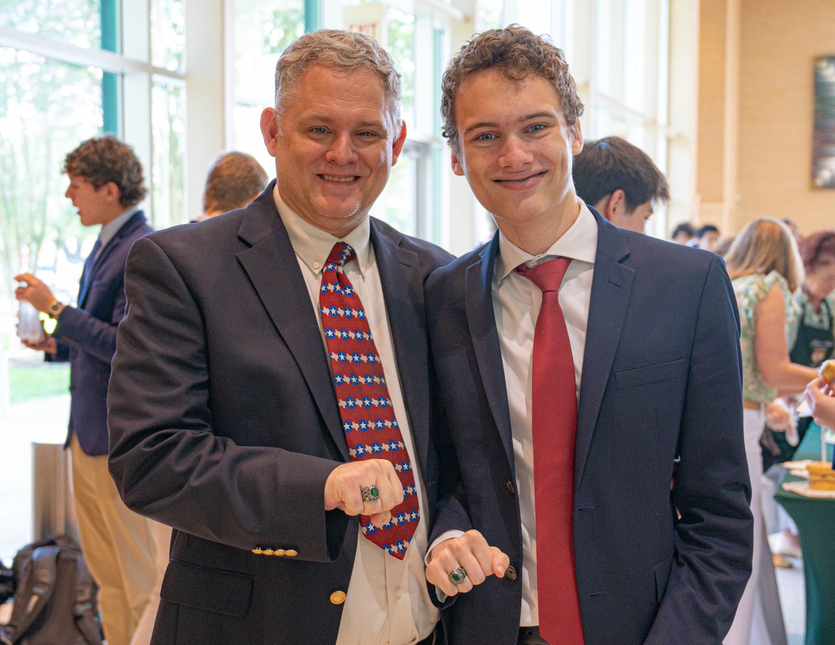Strake Jesuit tweet media